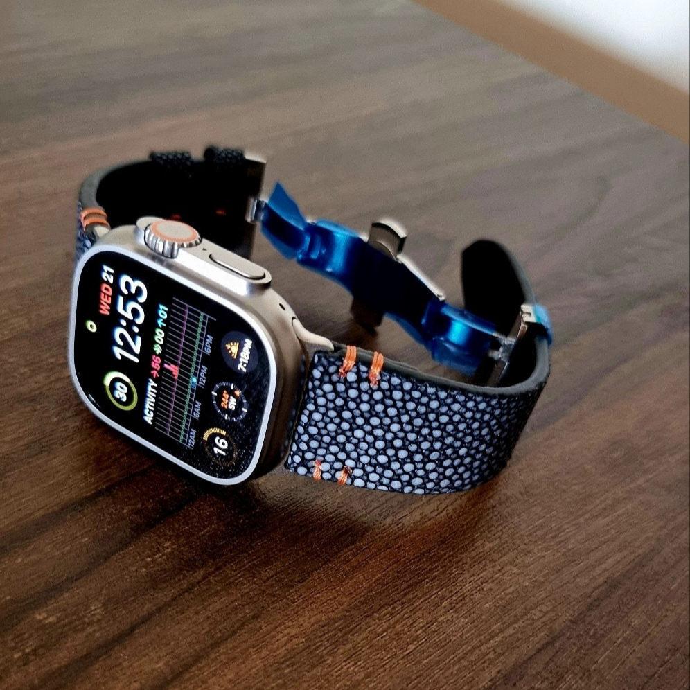 Selling 41mm Stitch Apple Watch Band/Cover Combo series 7 (4-pcs)