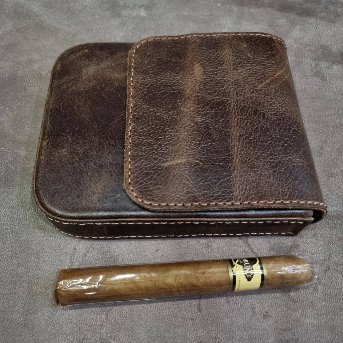 Indianleathercraft Handbags, Wallets & Cases Handmade leather cigar case