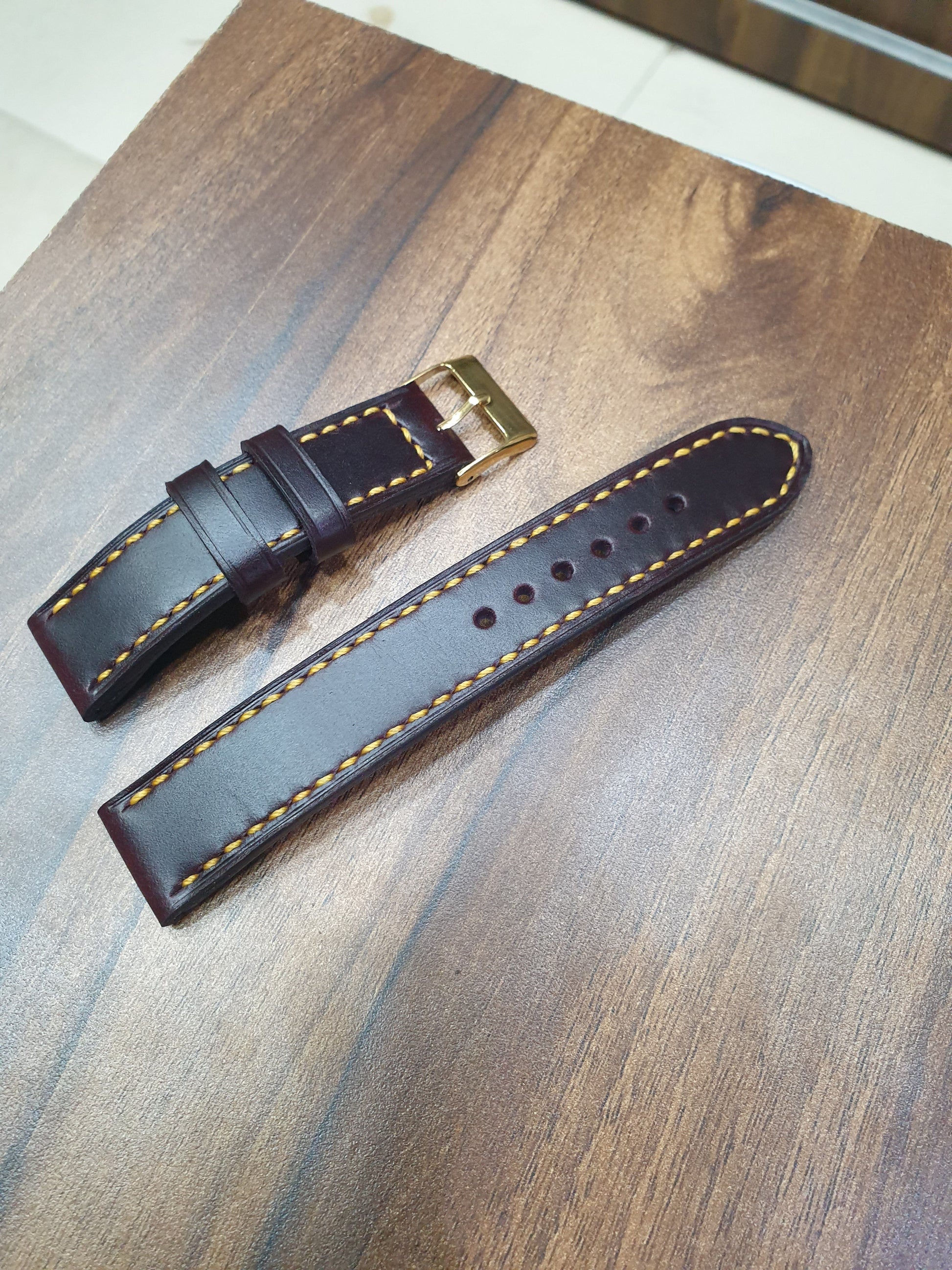 Indianleathercraft Handmade burgundy leather strap