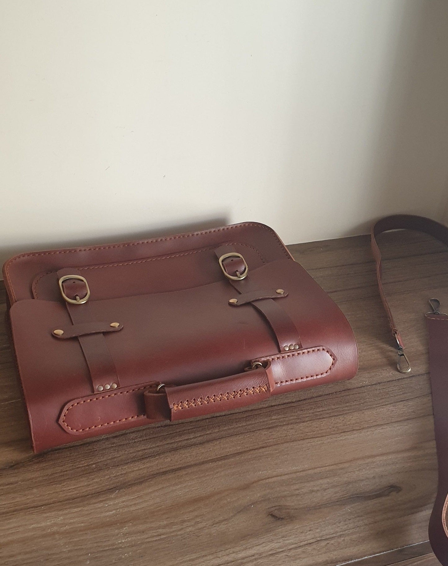 Indianleathercraft Handmade fullgrain leather briefcase