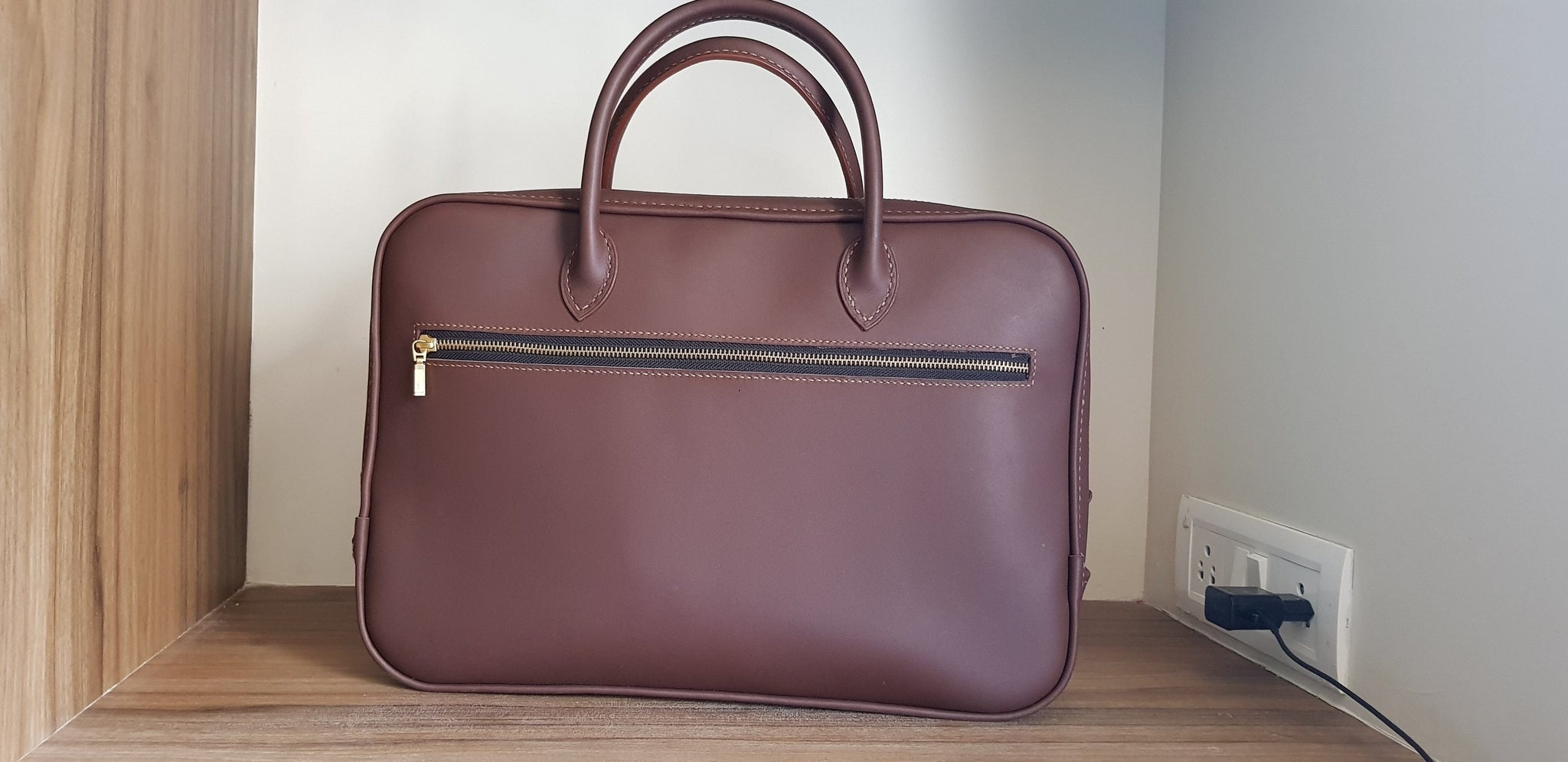Business Full Grain Leather Laptop Bag in Brown, Black, or Red for Work,  Shoulder Strap, fits 15.6 inch laptop, Personalized in 2023 | Leather  laptop bag, Leather work bag, Modern laptop bag