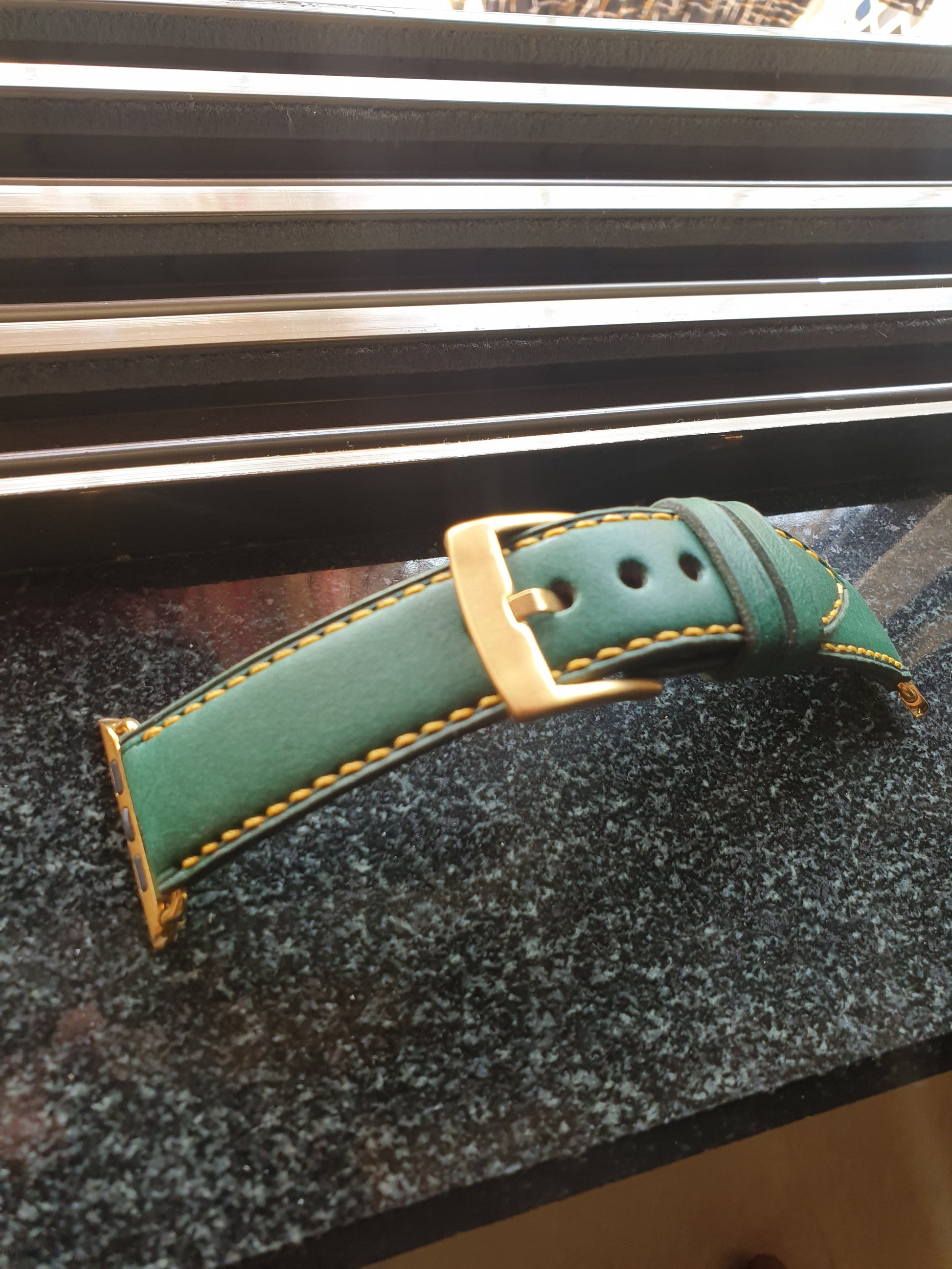 Indianleathercraft Handmade leather apple watch strap