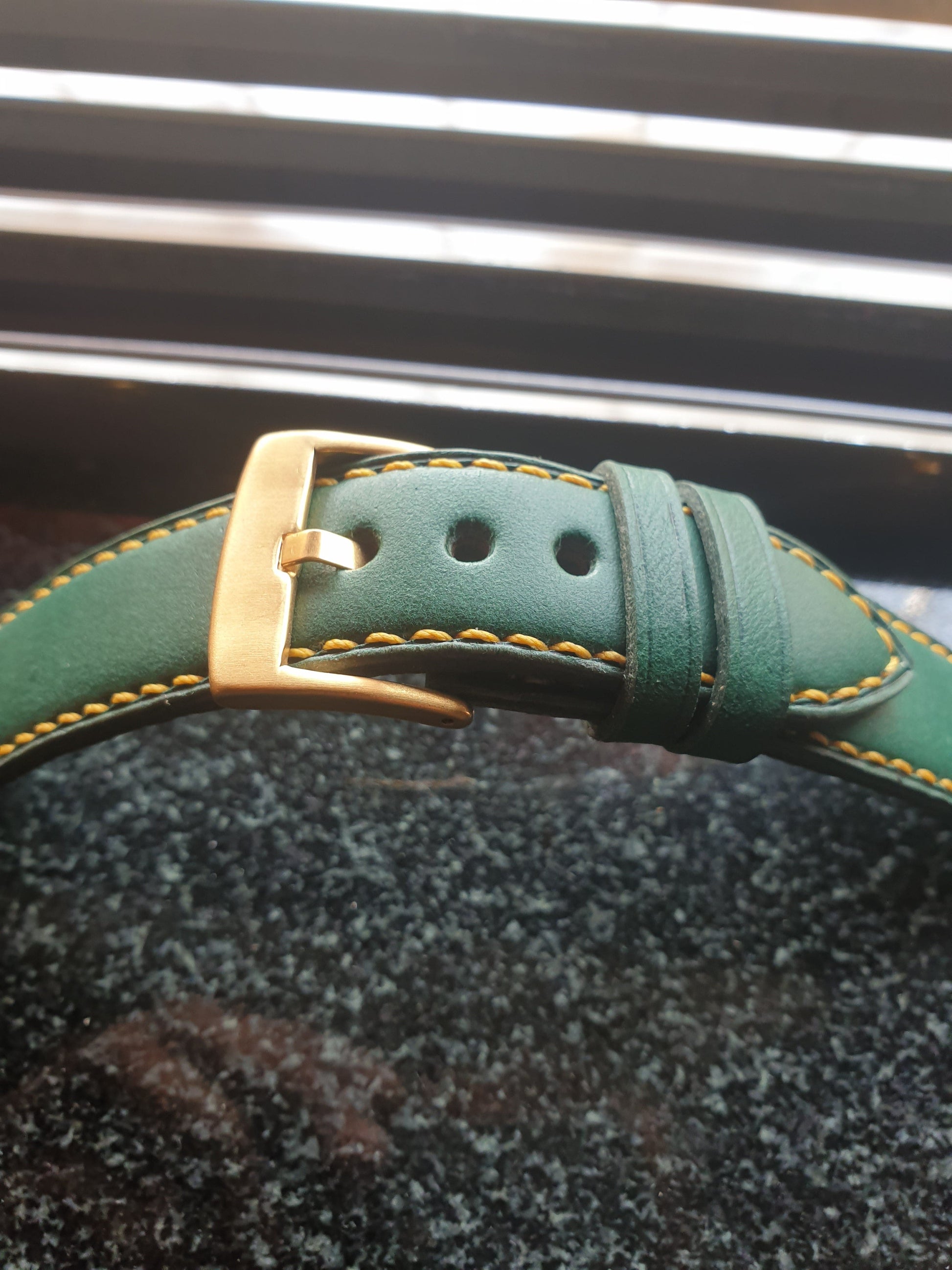 Indianleathercraft Handmade leather apple watch strap