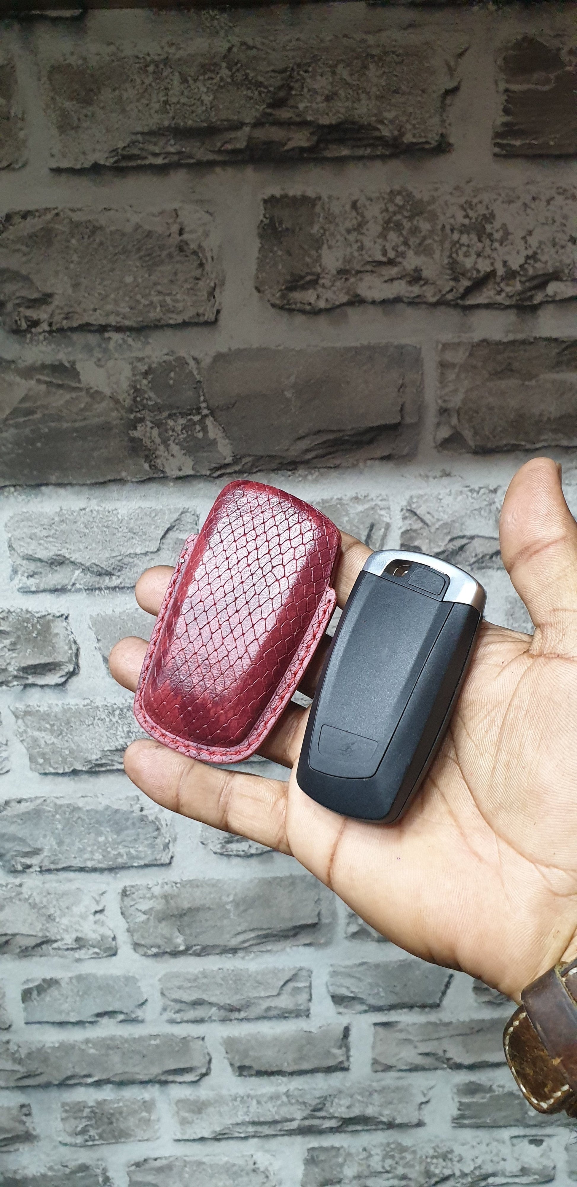 Leather remote case for BMW - Indianleathercraft